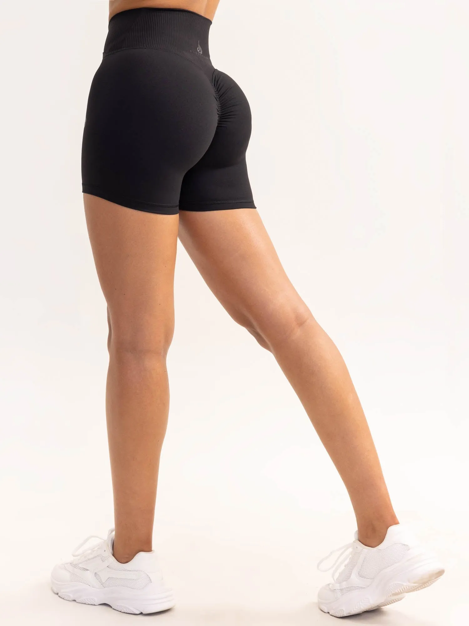 Activate Cross Over Scrunch Shorts - Black