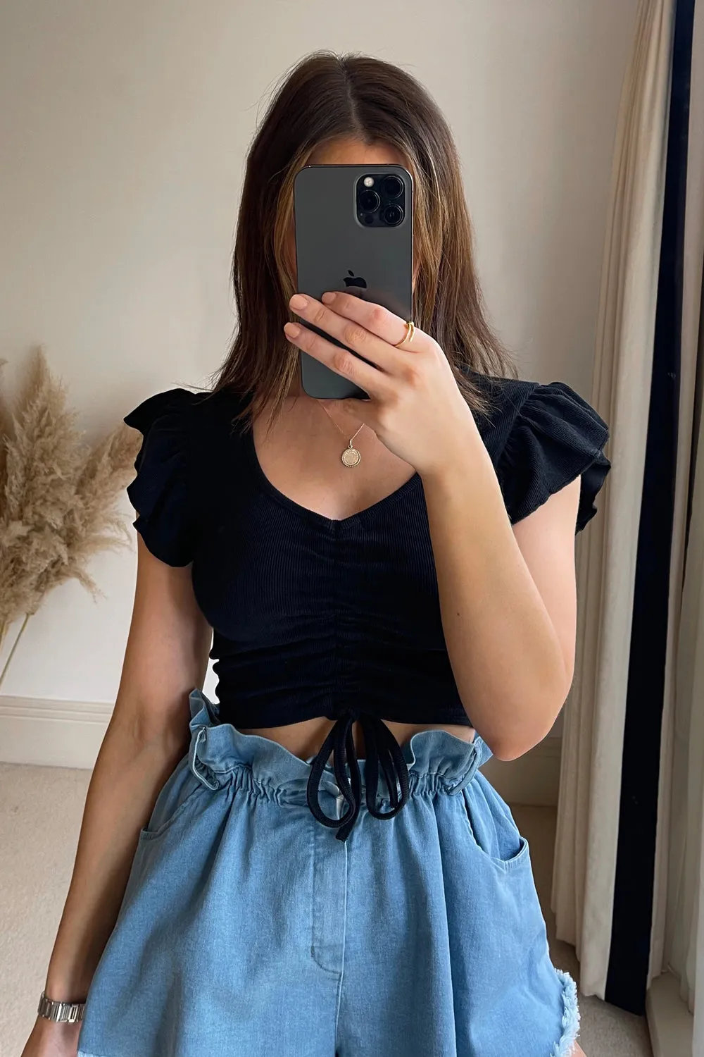 Black Frill Sleeve Ruched Crop Top