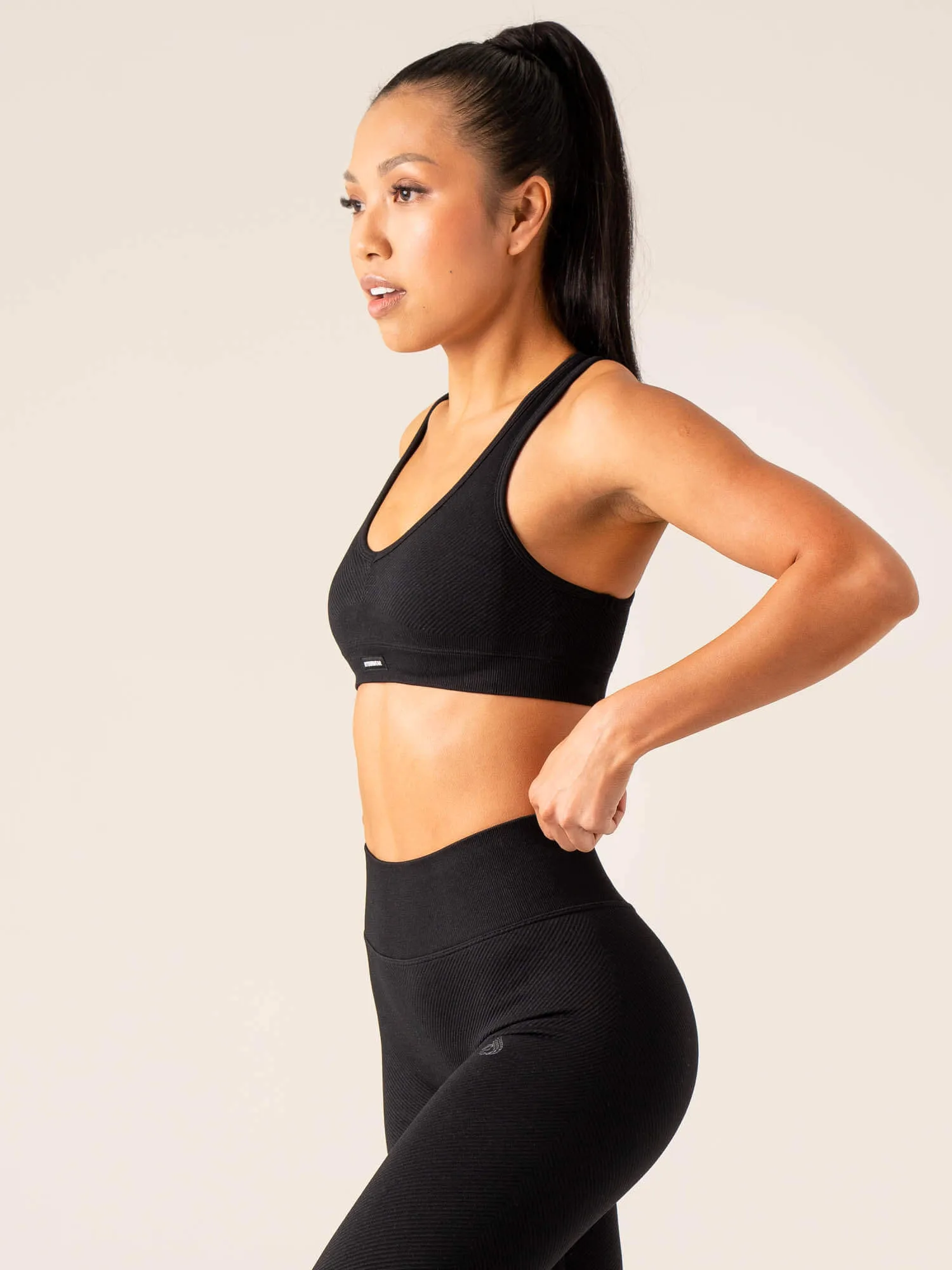 Circuit Rib Seamless Sports Bra - Black