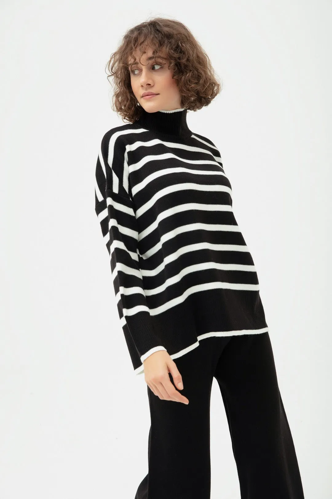 Female Striped Knitwear Set