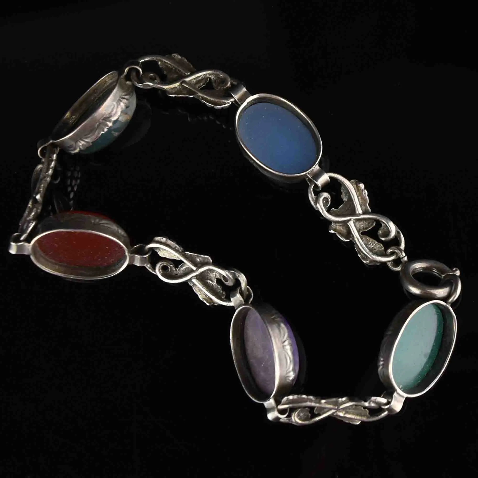 Silver Grape Leaf Arts and Crafts Agate Bracelet