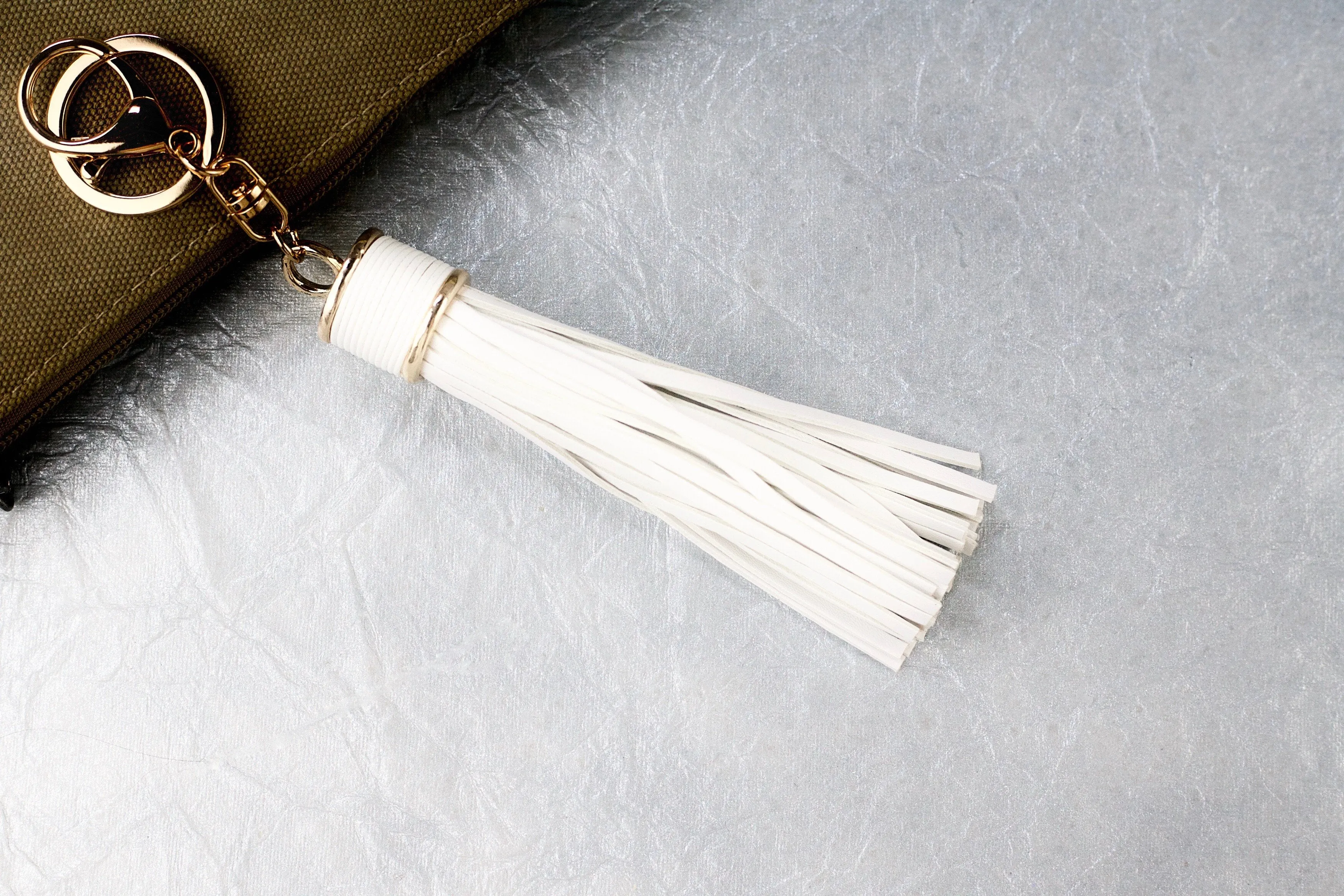 Thick Tassel Keychain - 6 colours